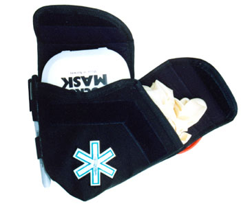 Étui masque de poche, ciseaux et gants avec croix de vie